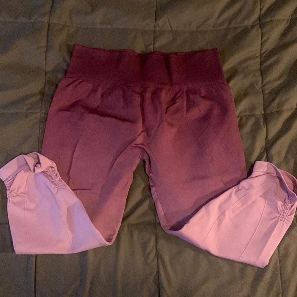 Ombré scrunch cropped leggings